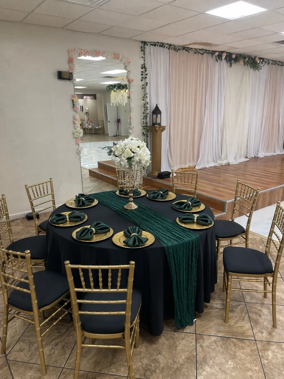Event at Salon Avalon 7